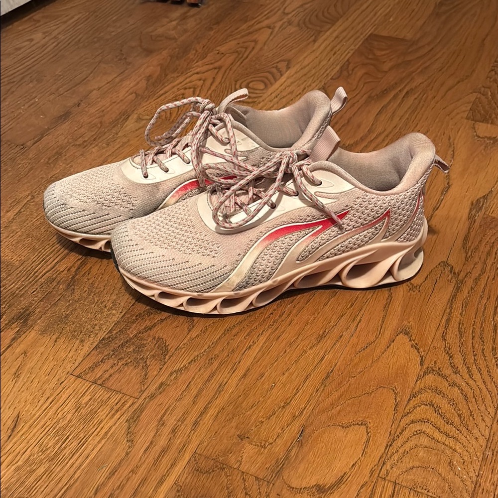 Stylish Women's Athletic Shoes - Pink